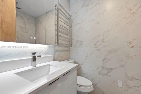 Casa en venta en Coral Springs, Florida, 4 dormitorios, 190.17 m2 № 2032137 - foto 24