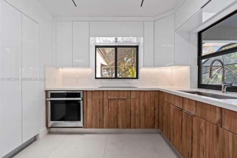 Casa en venta en Coral Springs, Florida, 4 dormitorios, 190.17 m2 № 2032137 - foto 8