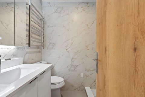 Casa en venta en Coral Springs, Florida, 4 dormitorios, 190.17 m2 № 2032137 - foto 21