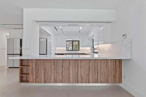 Casa en venta en Coral Springs, Florida, 4 dormitorios, 190.17 m2 № 2032137 - foto 10