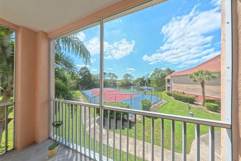 Condo in Sarasota, Florida, 1 bedroom  № 2393794 - photo 9