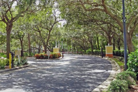 Condo in Sarasota, Florida, 1 bedroom  № 2393794 - photo 21
