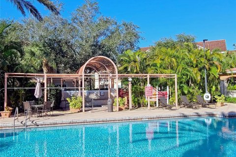 Condo in Sarasota, Florida, 1 bedroom  № 2393794 - photo 27