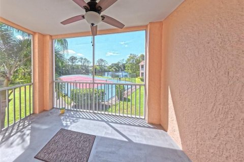 Condo in Sarasota, Florida, 1 bedroom  № 2393794 - photo 8