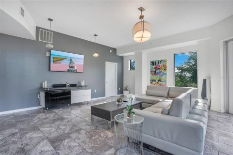 Condominio en alquiler en Orlando, Florida, 3 dormitorios, 186.64 m2 № 1901812 - foto 13
