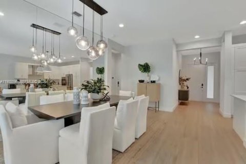 Снять в аренду виллу или дом в Бока-Ратон, Флорида 4 спальни, 245.73м2, № 2058502 - фото 11