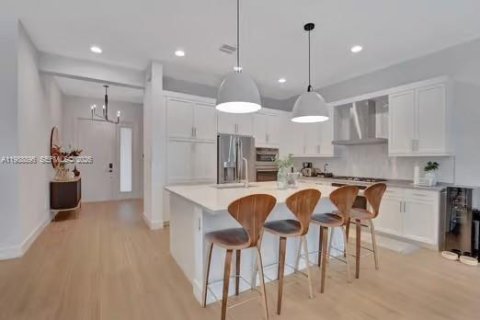 Снять в аренду виллу или дом в Бока-Ратон, Флорида 4 спальни, 245.73м2, № 2058502 - фото 4