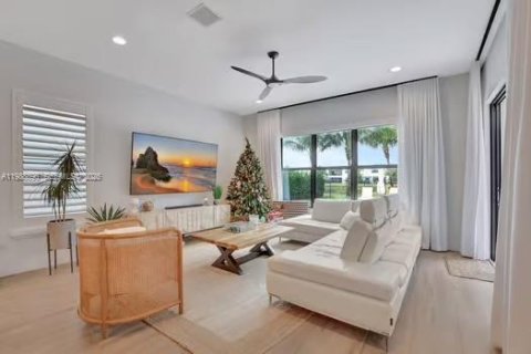 Снять в аренду виллу или дом в Бока-Ратон, Флорида 4 спальни, 245.73м2, № 2058502 - фото 12