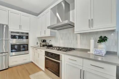 Снять в аренду виллу или дом в Бока-Ратон, Флорида 4 спальни, 245.73м2, № 2058502 - фото 7