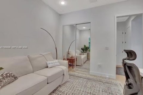 Снять в аренду виллу или дом в Бока-Ратон, Флорида 4 спальни, 245.73м2, № 2058502 - фото 14