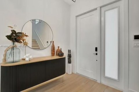 Снять в аренду виллу или дом в Бока-Ратон, Флорида 4 спальни, 245.73м2, № 2058502 - фото 3