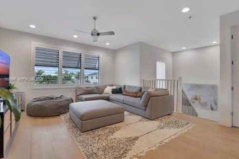 Снять в аренду виллу или дом в Бока-Ратон, Флорида 4 спальни, 245.73м2, № 2058502 - фото 18