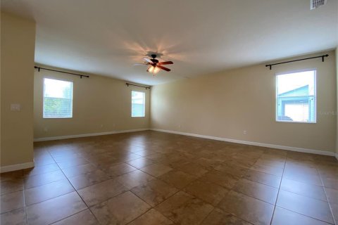 House in Winter Garden, Florida 5 bedrooms, 306.3 sq.m. № 2378047 - photo 12