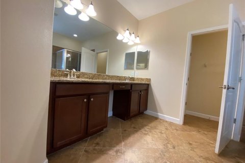 House in Winter Garden, Florida 5 bedrooms, 306.3 sq.m. № 2378047 - photo 17