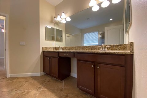 House in Winter Garden, Florida 5 bedrooms, 306.3 sq.m. № 2378047 - photo 19