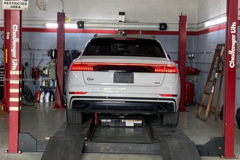 Commercial property in Doral, Florida № 1985196 - photo 17