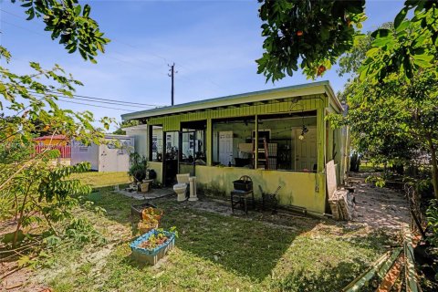 Casa en venta en Miami Gardens, Florida, 3 dormitorios, 106.84 m2 № 1941918 - foto 22