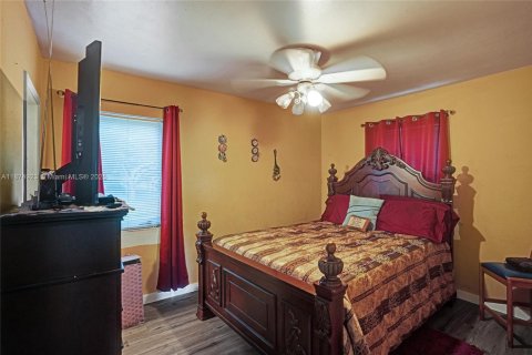 Casa en venta en Miami Gardens, Florida, 3 dormitorios, 106.84 m2 № 1941918 - foto 12