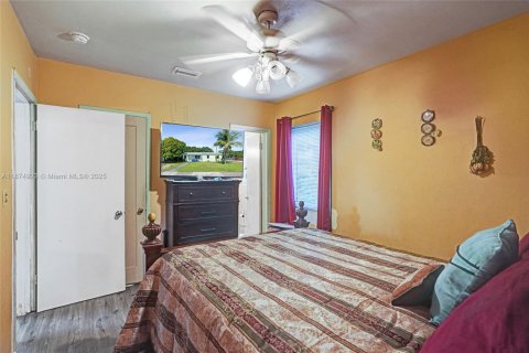 Casa en venta en Miami Gardens, Florida, 3 dormitorios, 106.84 m2 № 1941918 - foto 13