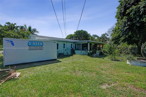 Casa en venta en Miami Gardens, Florida, 3 dormitorios, 106.84 m2 № 1941918 - foto 20