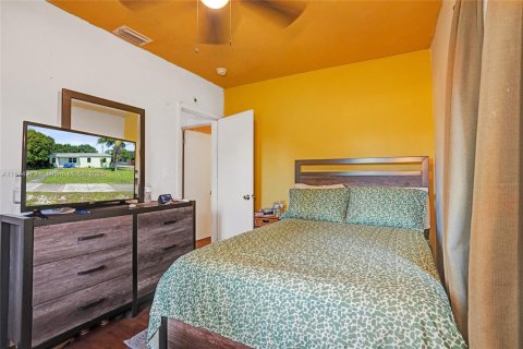 Casa en venta en Miami Gardens, Florida, 3 dormitorios, 106.84 m2 № 1941918 - foto 11