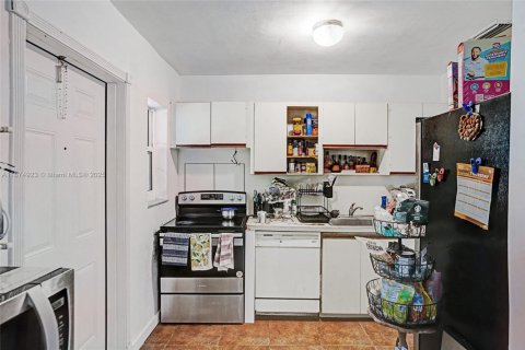 Casa en venta en Miami Gardens, Florida, 3 dormitorios, 106.84 m2 № 1941918 - foto 4