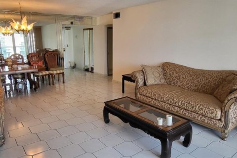 Condominio en venta en Hollywood, Florida, 2 dormitorios, 123.93 m2 № 1990795 - foto 5
