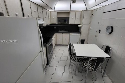 Condominio en venta en Hollywood, Florida, 2 dormitorios, 123.93 m2 № 1990795 - foto 4