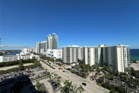 Condominio en venta en Hollywood, Florida, 2 dormitorios, 123.93 m2 № 1990795 - foto 12