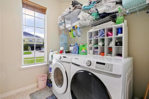 House in Kissimmee, Florida 5 bedrooms, 331.29 sq.m. № 1782167 - photo 27