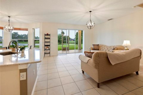 House in Kissimmee, Florida 5 bedrooms, 331.29 sq.m. № 1782167 - photo 4
