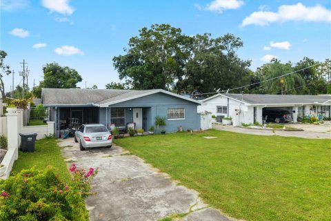 House in Tampa, Florida 2 bedrooms, 106.37 sq.m. № 2312791