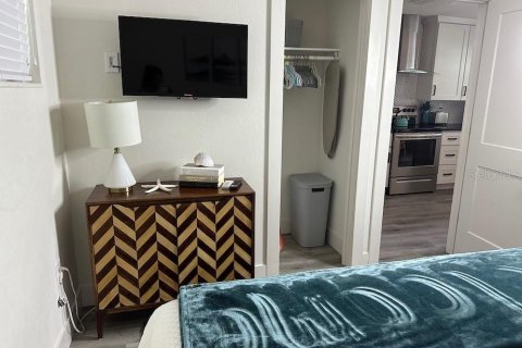 Apartment in Sarasota, Florida 1 bedroom, 41.81 sq.m. № 2232071 - photo 3