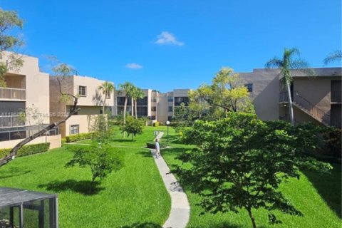 Condominio en alquiler en Miami, Florida, 2 dormitorios, 86.12 m2 № 2023477 - foto 25