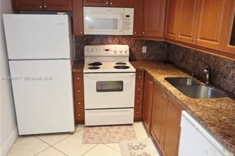 Condominio en alquiler en Miami, Florida, 2 dormitorios, 86.12 m2 № 2023477 - foto 7