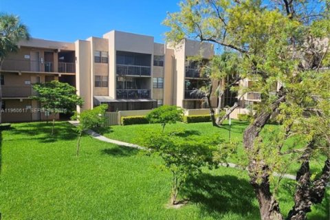 Condominio en alquiler en Miami, Florida, 2 dormitorios, 86.12 m2 № 2023477 - foto 24