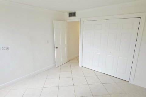 Condominio en alquiler en Miami, Florida, 2 dormitorios, 86.12 m2 № 2023477 - foto 13