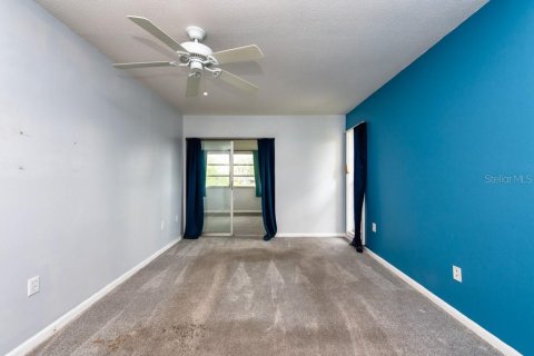 Condo in New Port Richey, Florida, 2 bedrooms  № 1846869 - photo 11