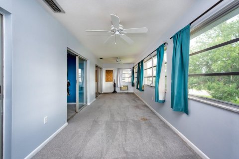 Condo in New Port Richey, Florida, 2 bedrooms  № 1846869 - photo 17
