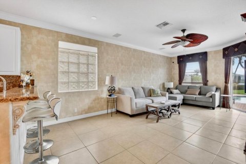 Casa en alquiler en Delray Beach, Florida, 4 dormitorios, 266.72 m2 № 2077749 - foto 22