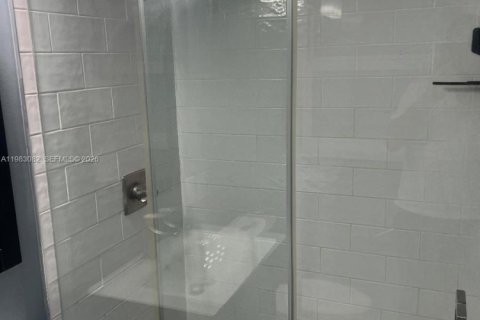 House in Hollywood, Florida 3 bedrooms, 258.36 sq.m. № 2050044 - photo 30