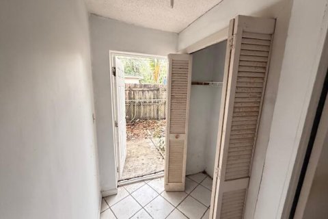 Купить виллу или дом в Холливуд, Флорида 2 комнаты, 162.49м2, № 2083127 - фото 19