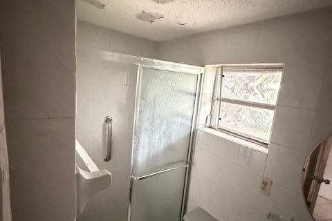 Купить виллу или дом в Холливуд, Флорида 2 комнаты, 162.49м2, № 2083127 - фото 17