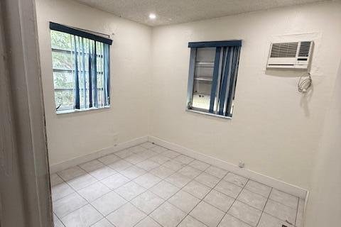Купить виллу или дом в Холливуд, Флорида 2 комнаты, 162.49м2, № 2083127 - фото 10