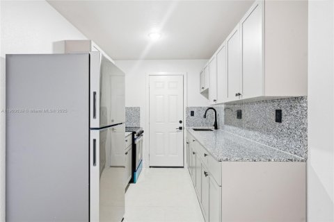 Apartamento en alquiler en North Miami, Florida, 1 dormitorio, 54.72 m2 № 1951970 - foto 6