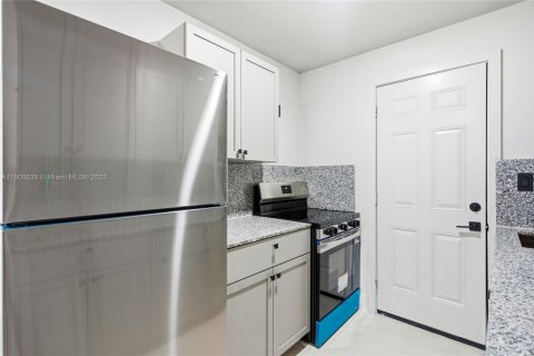 Apartamento en alquiler en North Miami, Florida, 1 dormitorio, 54.72 m2 № 1951970 - foto 7
