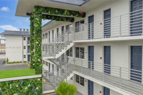 Apartamento en alquiler en North Miami, Florida, 1 dormitorio, 54.72 m2 № 1951970 - foto 14