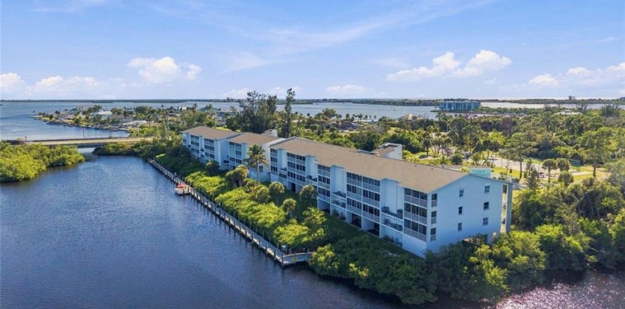 Condo à Englewood, Floride, 2 chambres  № 2435128