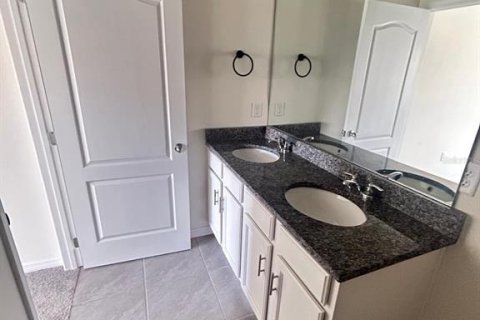 Townhouse in Davenport, Florida 3 bedrooms, 138.24 sq.m. № 2202289 - photo 8