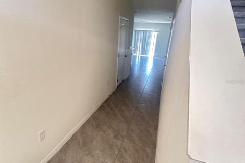 Townhouse in Davenport, Florida 3 bedrooms, 138.24 sq.m. № 2202289 - photo 4